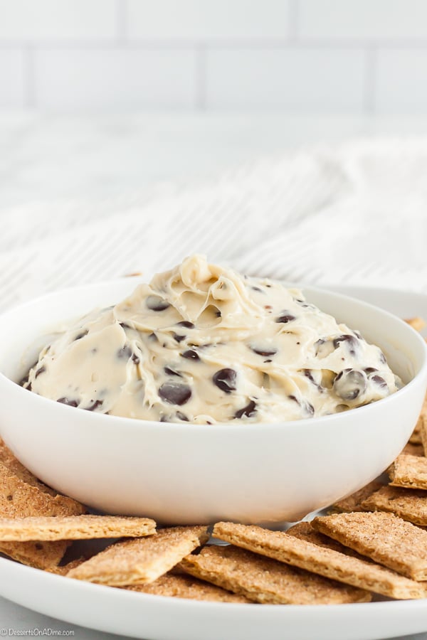 Chocolate Chip Cookie Dough Dip (VIDEO) Easy Dessert Dip