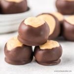 Buckeye balls arranged together.