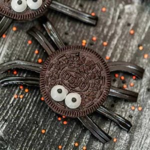 Halloween spider cookies with eyes and googly eyes.