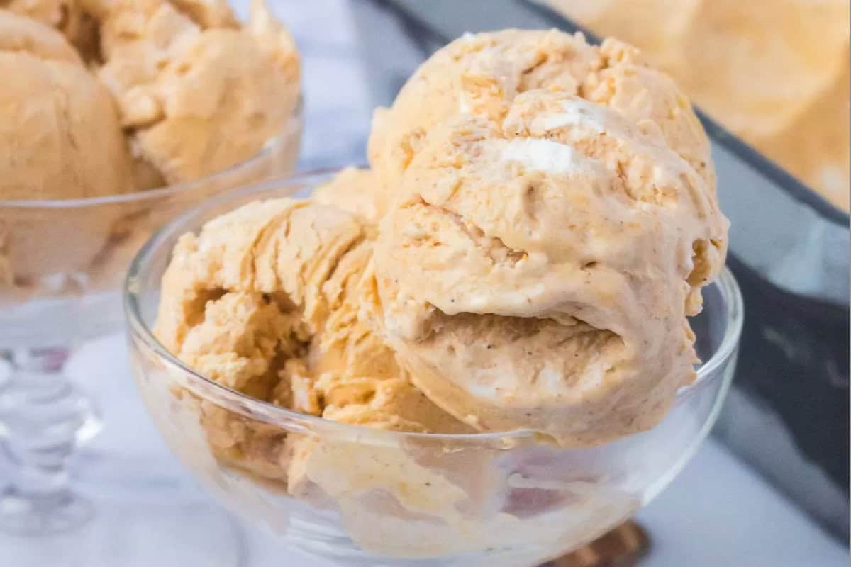 Pumpkin ice cream in a serving dish. 