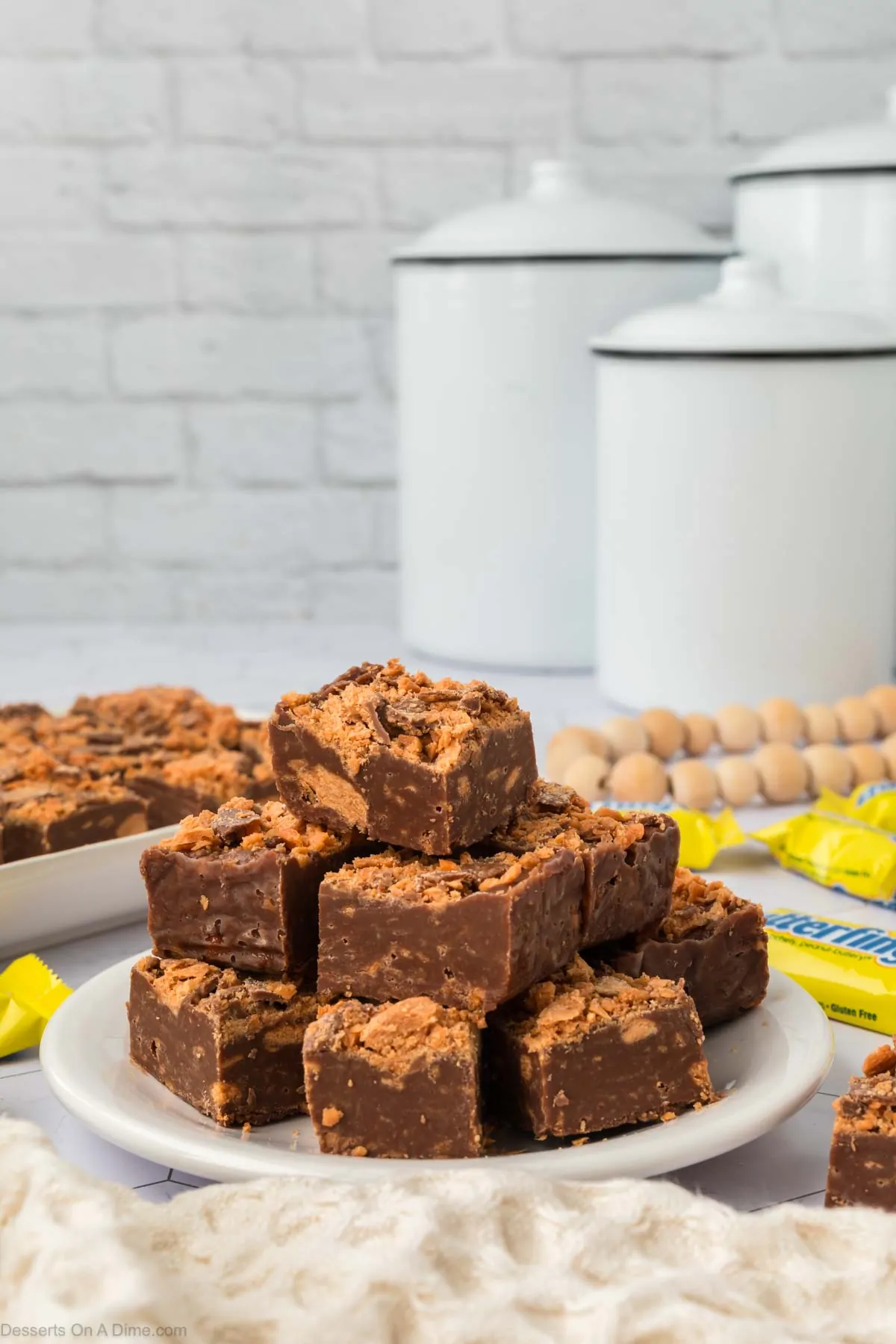 Butterfinger fudge on a platter.